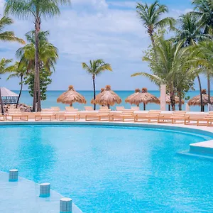 Secrets Saint Lucia & (adults Only) Resort
